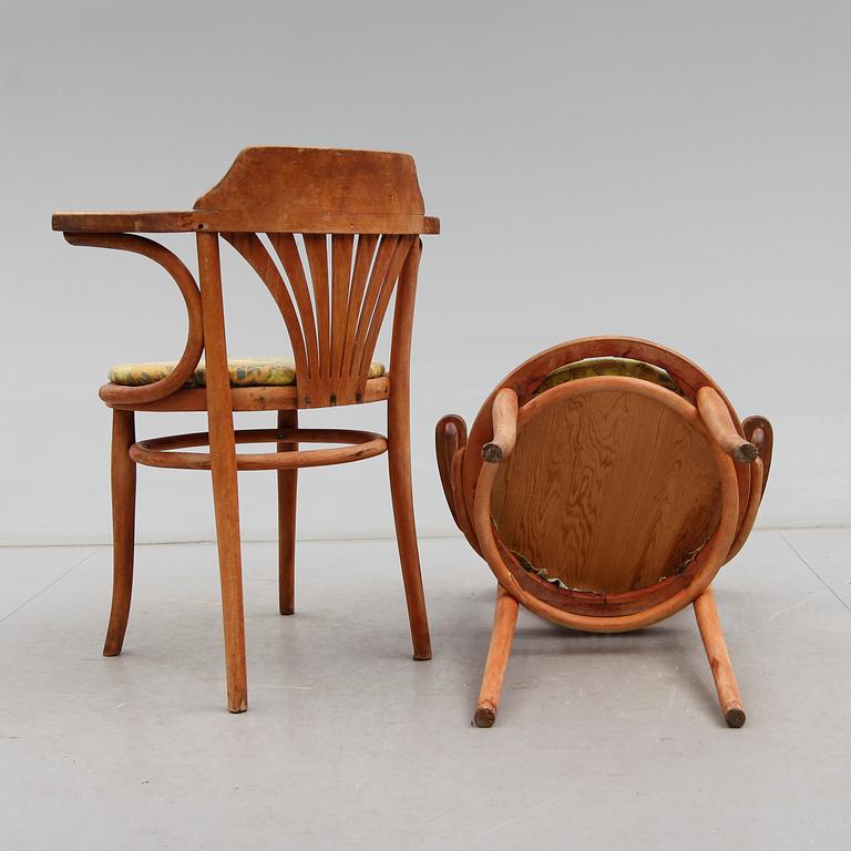 KARMSTOLAR, 1 par, Thonet, 1900-talets början.