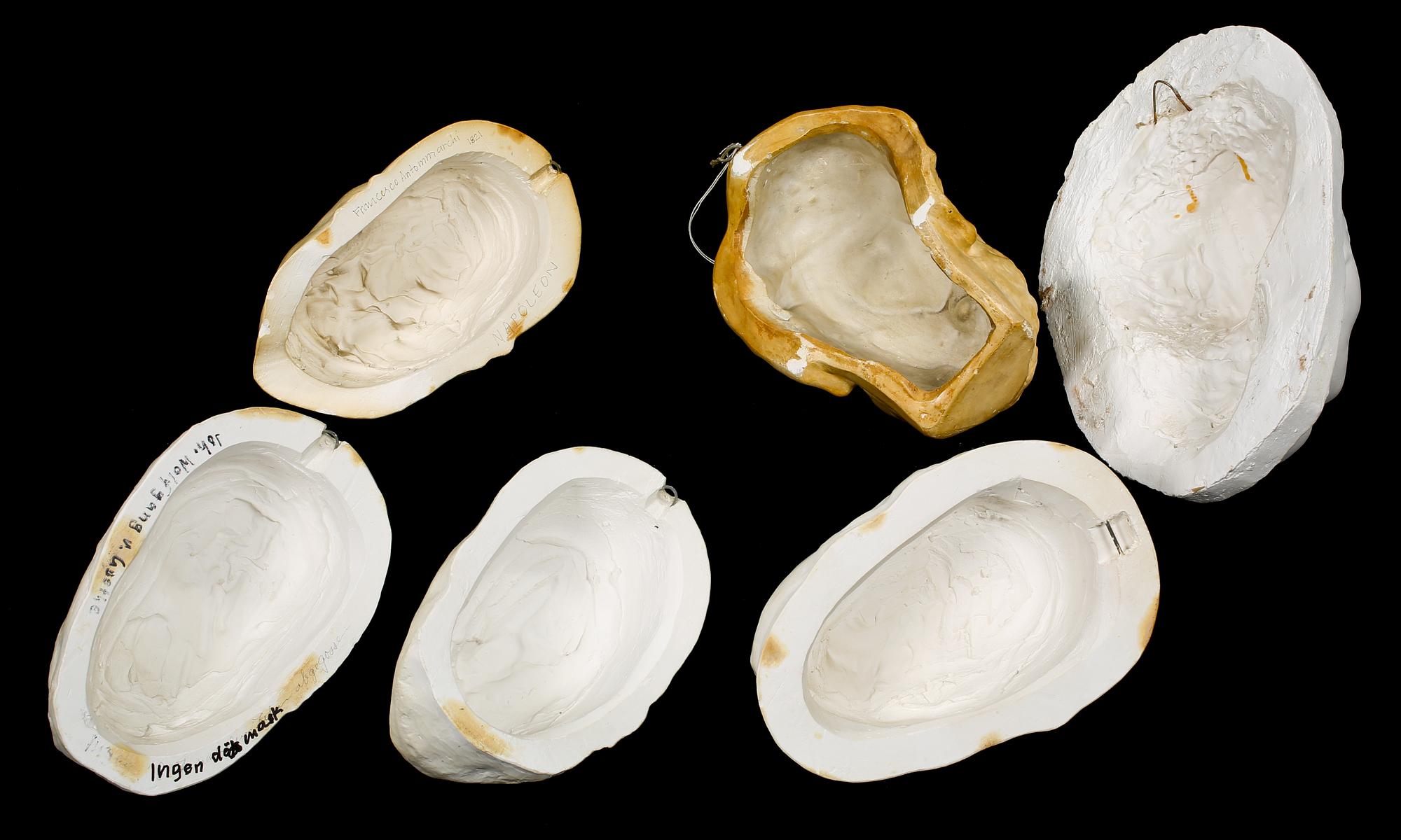 MASKER, 6 st, gips, 1900-tal.