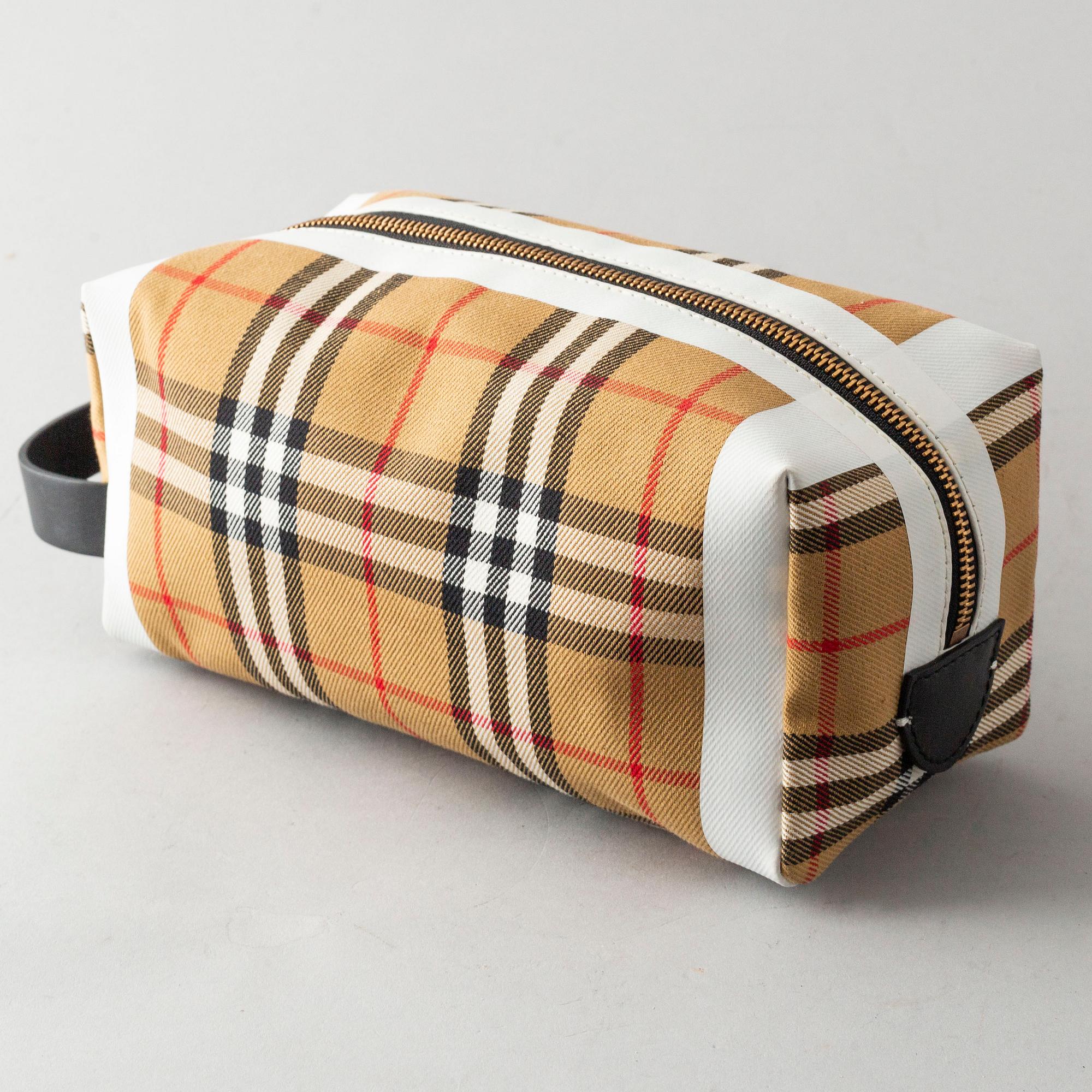 BURBERRY, necessär.