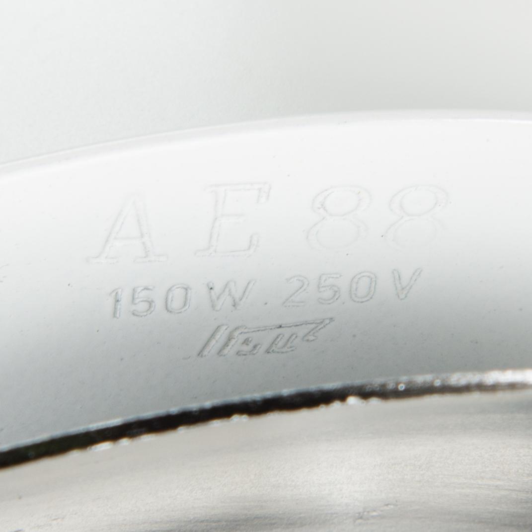 Taklampa, modell AE 88 Itsu, 1900-talets mitt.