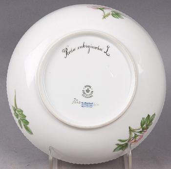 SALADJÄR, porslin. Flora danica, Kunglig dansk.