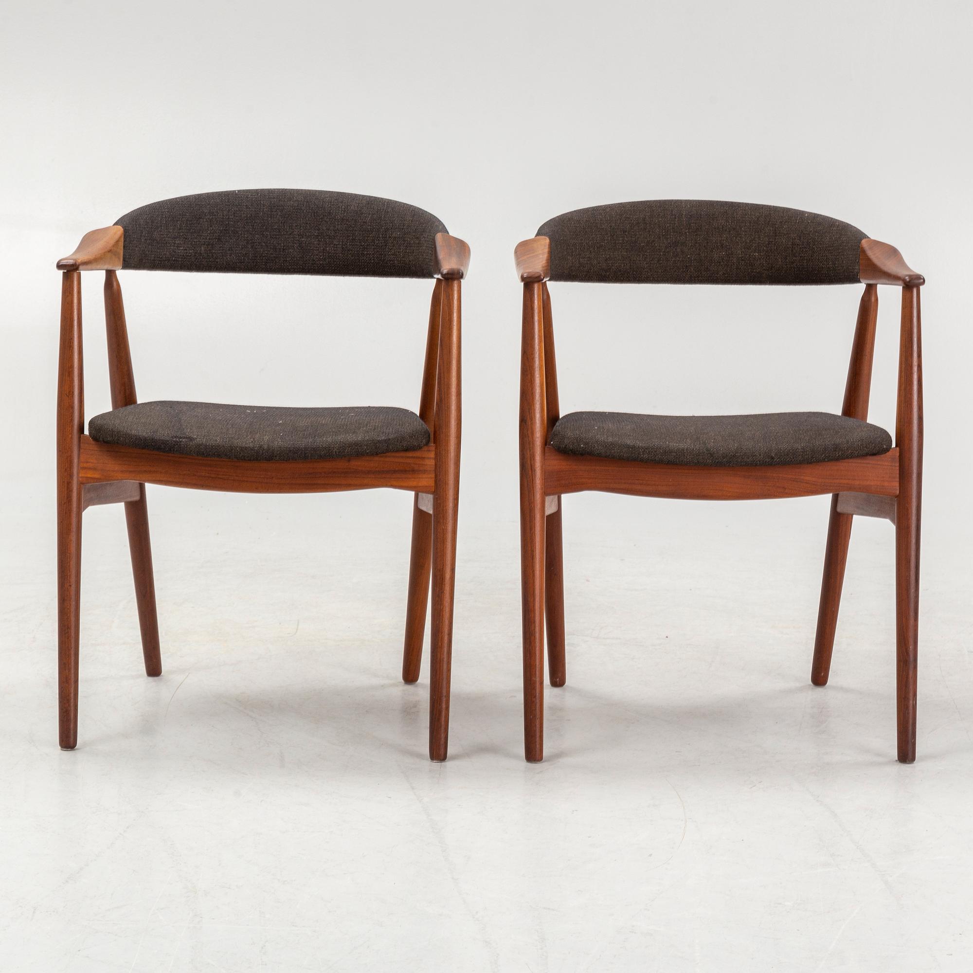 Thomas Harlev, a pair of armchairs, model 213, Farstrup. 1950s/60s.
