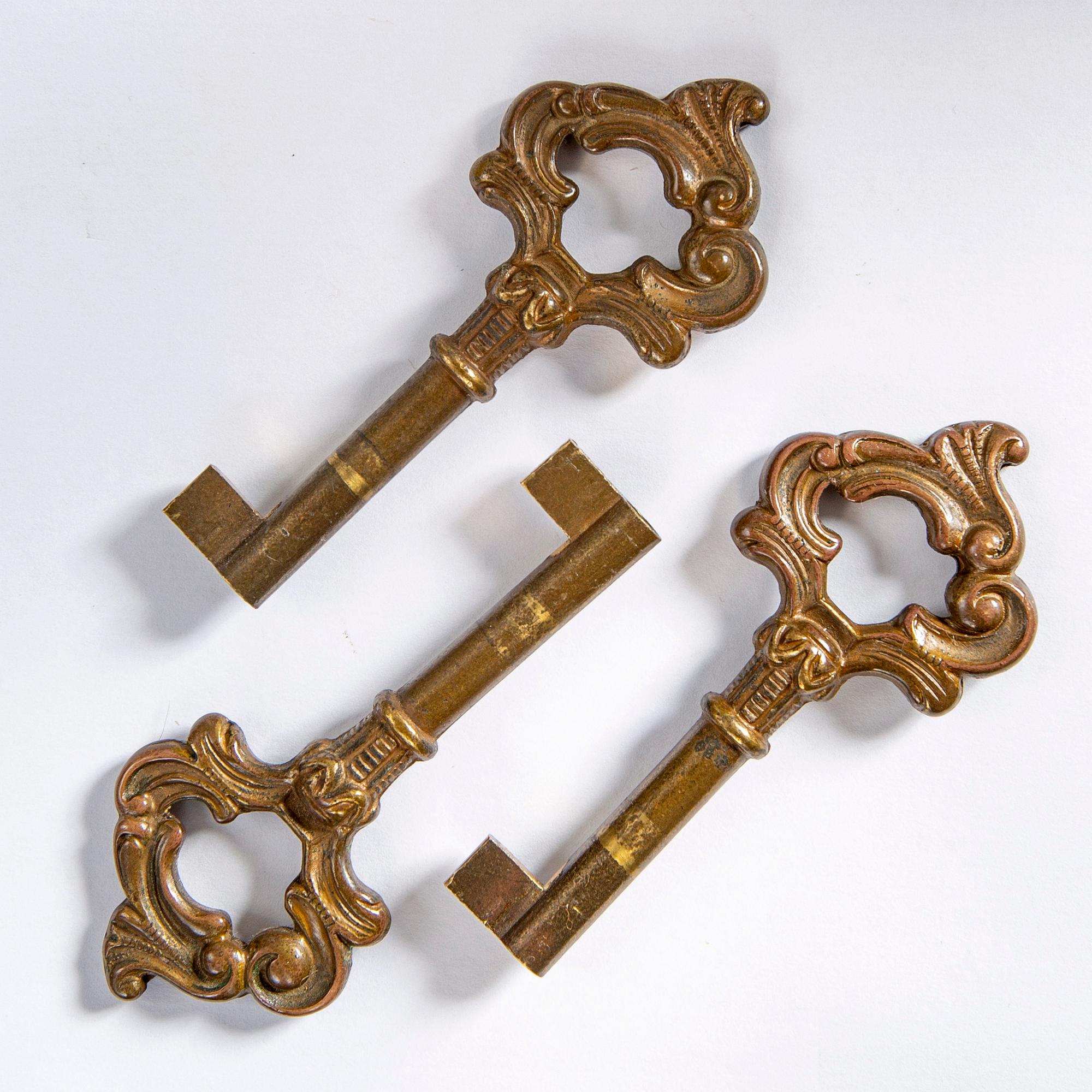 A display cabinet modern.