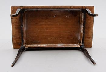 BORD, rokoko, omkring år 1800.