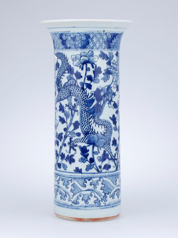 VAS, porslin, Kina, 1900-tal.