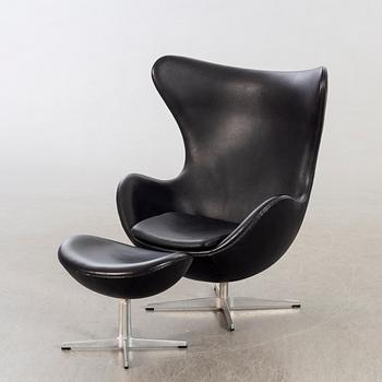 Arne Jacobsen, A 2001 arm chair "Egg chair" designed for Fritz Hansen, Denmark.