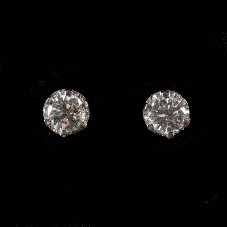 ÖRHÄNGEN, ett par, 18k vitguld med briljantslipade diamanter tot ca0,50ct.