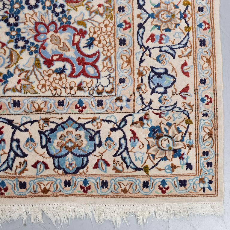 A CARPET, Nain, part silk, ca 258,5 x 165 cm.