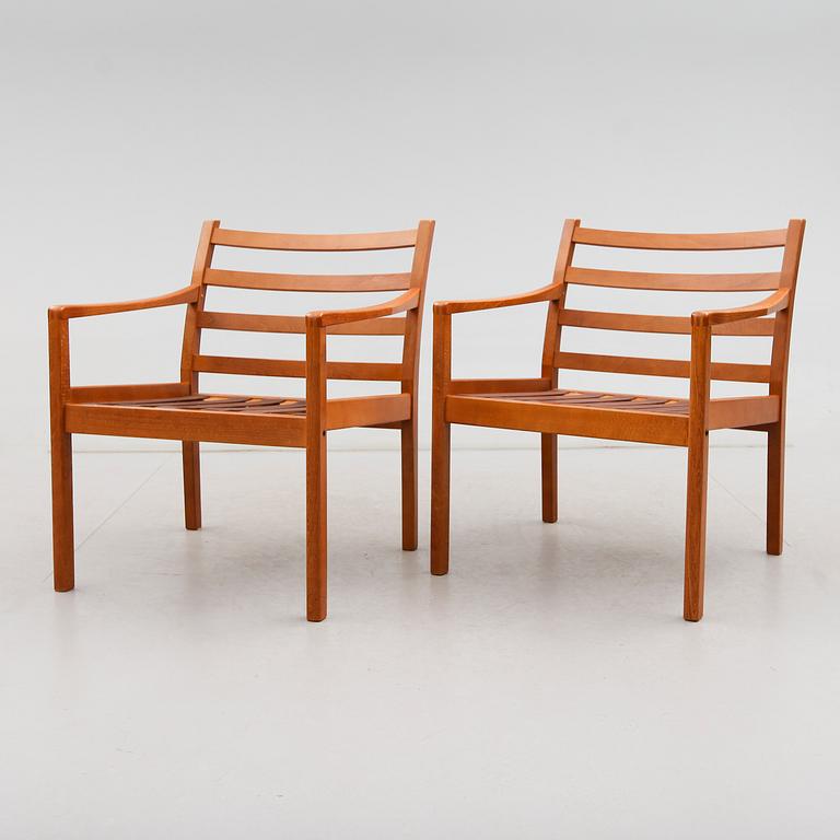 FÅTÖLJER, 1 par, möjligen Danmark, 1900-talets andra hälft.