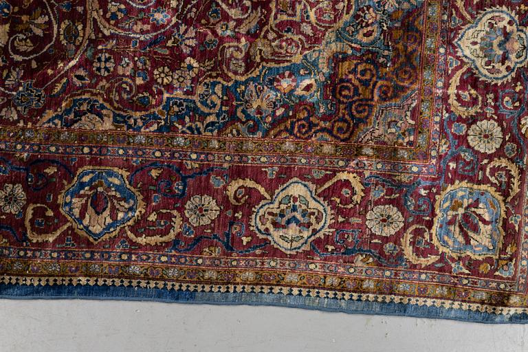 A rug, semi-antique silk Kashan, ca 194 x 127 cm.