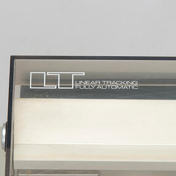 Vinylspelare, modell LT-5V, samt förstärkare och tuner, Mitsubishi, 1980-tal.