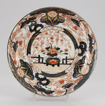 199. FAT, porslin. Japan, 1700-tal.