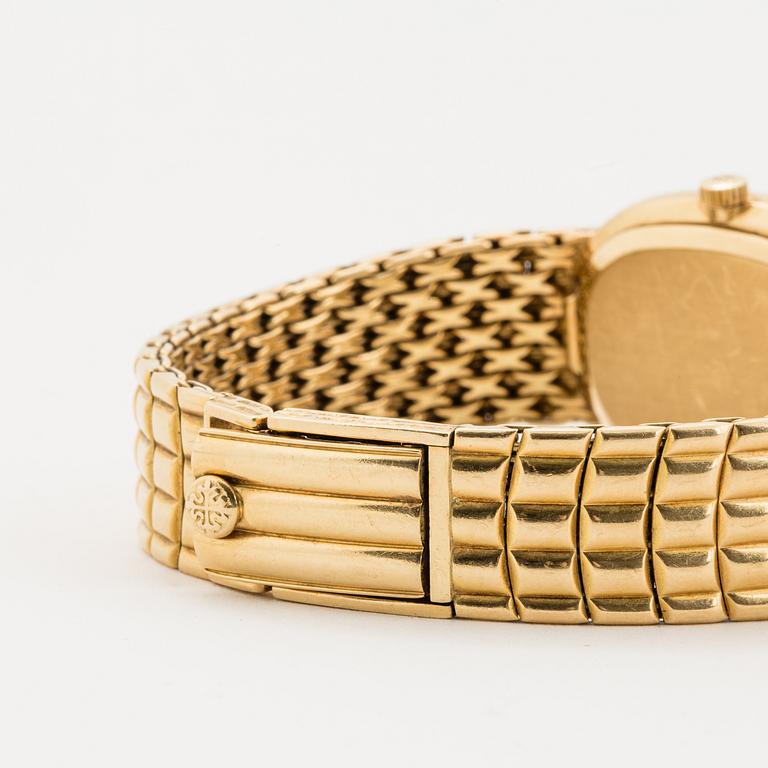 Patek Philippe, Genève, Golden Ellipse, wristwatch, 23 x 28 mm.