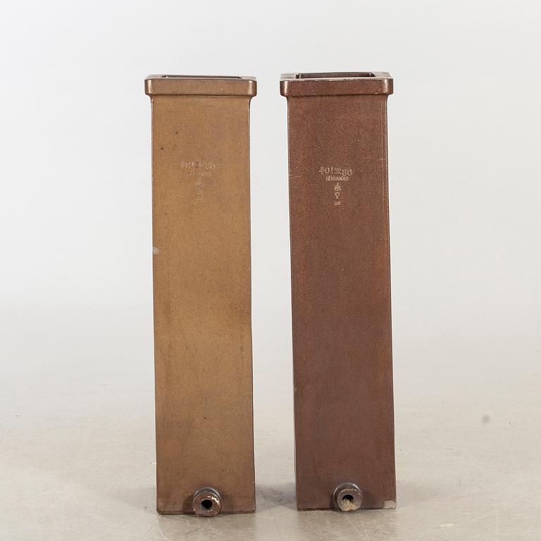 FÖRVARINGSKÄRL HÖGANÄS, 2 st, saltglaserat stengods, 1900-talets första del.