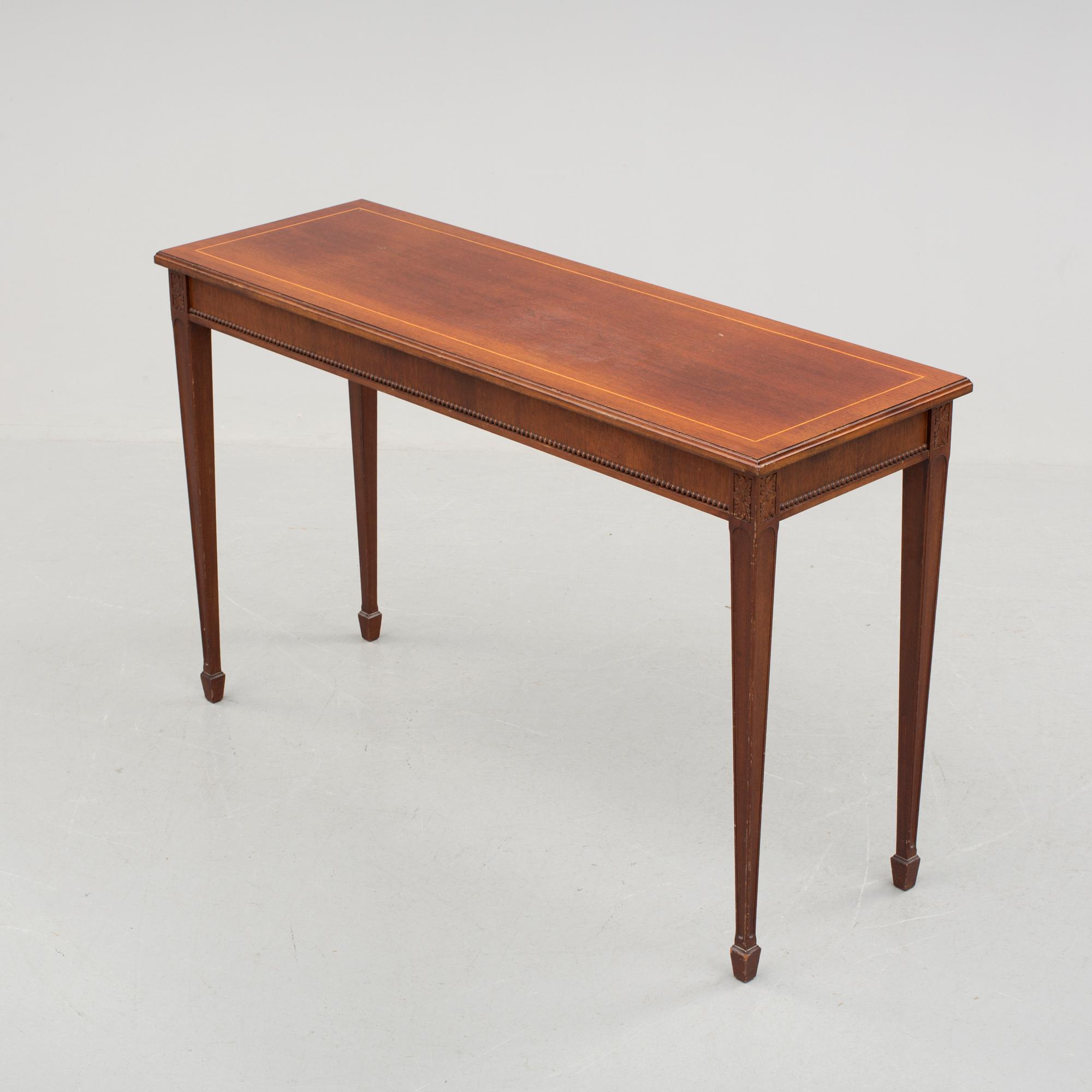SIDEBOARD, gustaviansk stil, 1900-tal.
