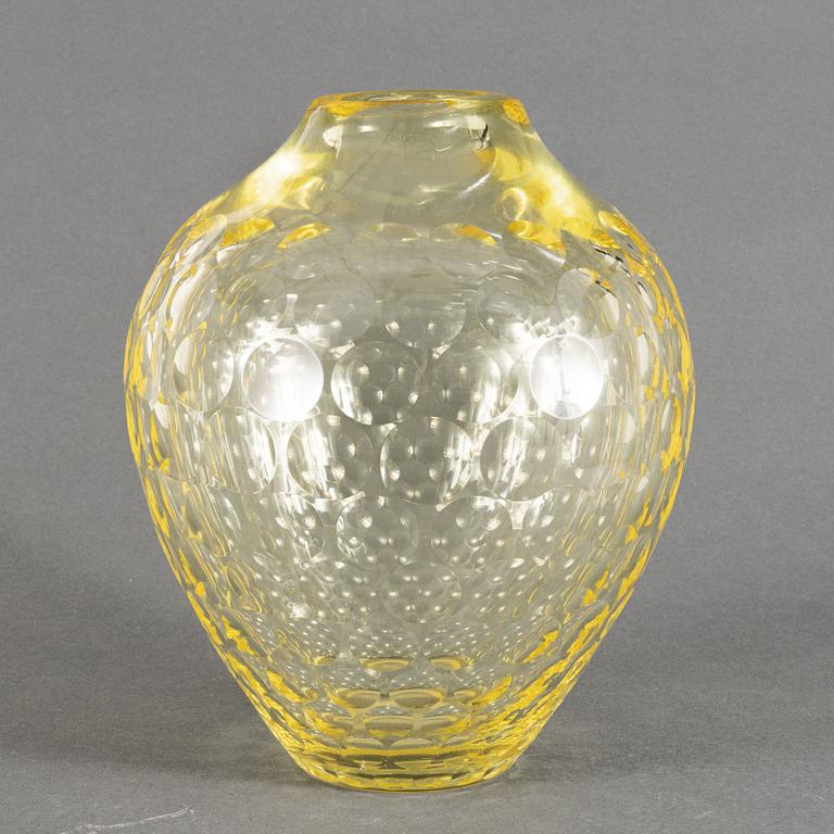 Vicke Lindstrand, a glass vase, Kosta, 1950's/60's.