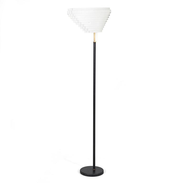 Alvar Aalto, golvlampa, A 805 "Änglavinge". Valaistustyö.