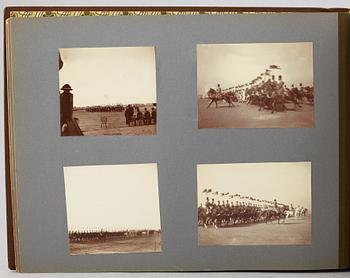 FOTOALBUM,   MEDELHAVSKRYSSNING 1905-06 MED KORVETTEN FREJA.