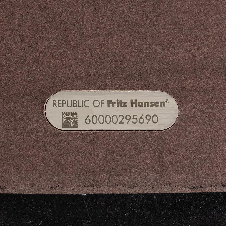 Arne Jacobsen, Bruno Mathsson & Piet Hein, a dining table, Fritz Hansen, Denmark, 2015.