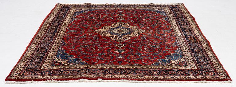 An Afshar carpet approx. 288 x 205 cm.