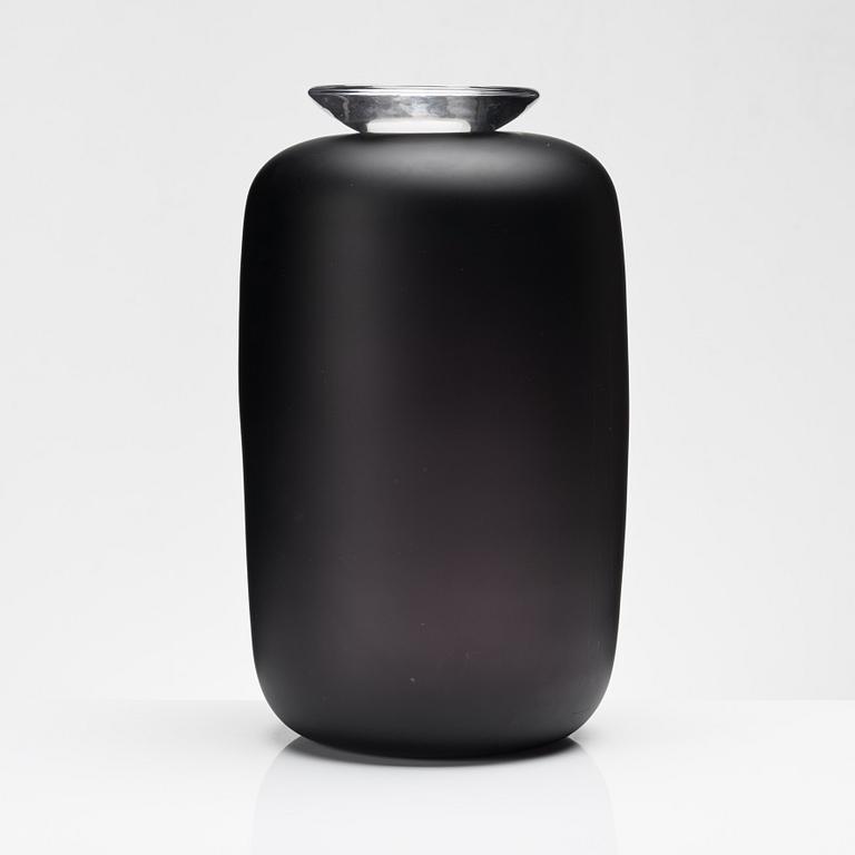 Anne Nilsson, a glass vase with cover, Kosta Boda, Sweden, limited ed 2/30.