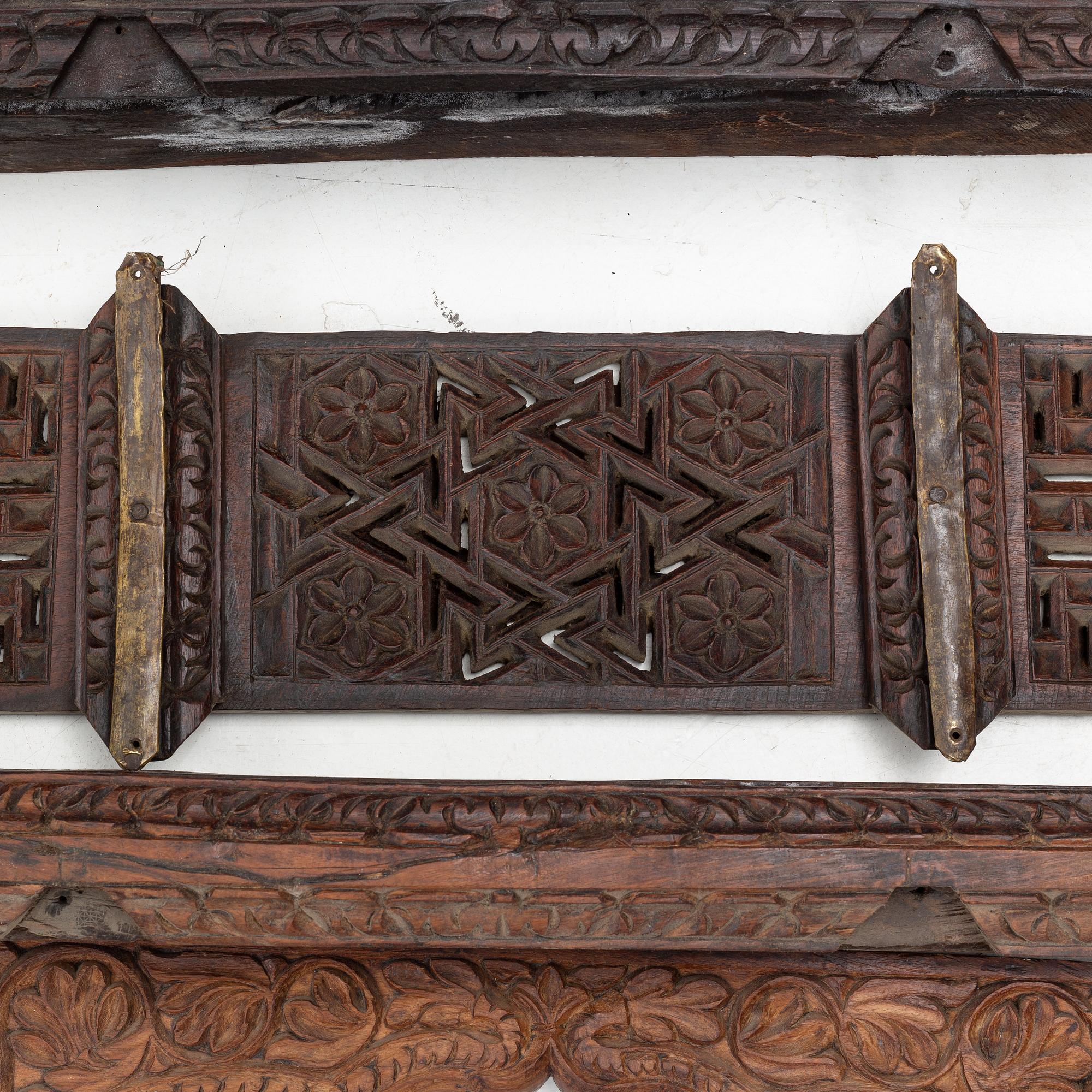Hinduisk tempel nisch, sent Mogulrike - British raj period.