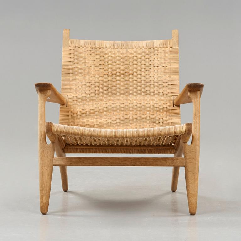 A Hans J Wegner easychair, 'CH-27', Carl Hansen & Son, Denmark.