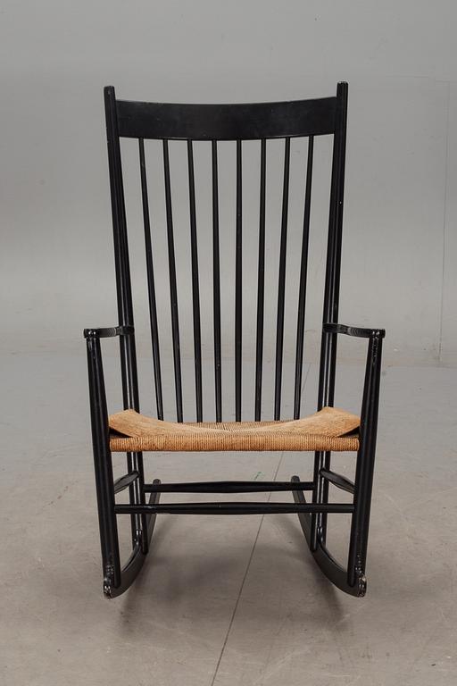GUNGSTOL, design Hans J Wegner, märkt; F.D.B. Mobler, Danmark.