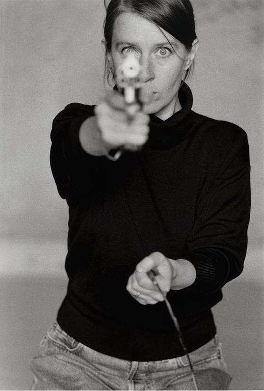 Cecilia Edefalk, "Självporträtt med Pistol", 1993.