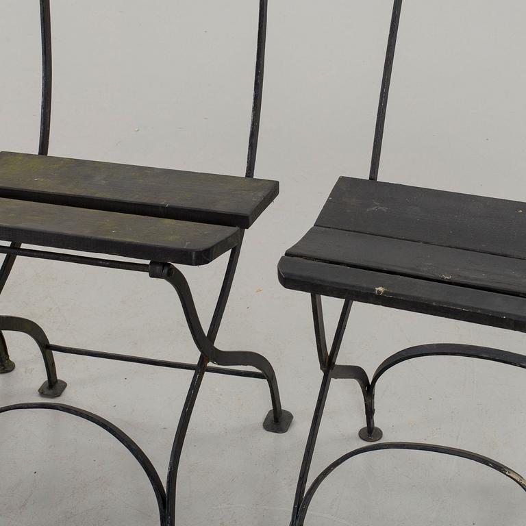 TRÄDGÅRDSSTOLAR, 4 st snarlika, 1900-talets första hälft.