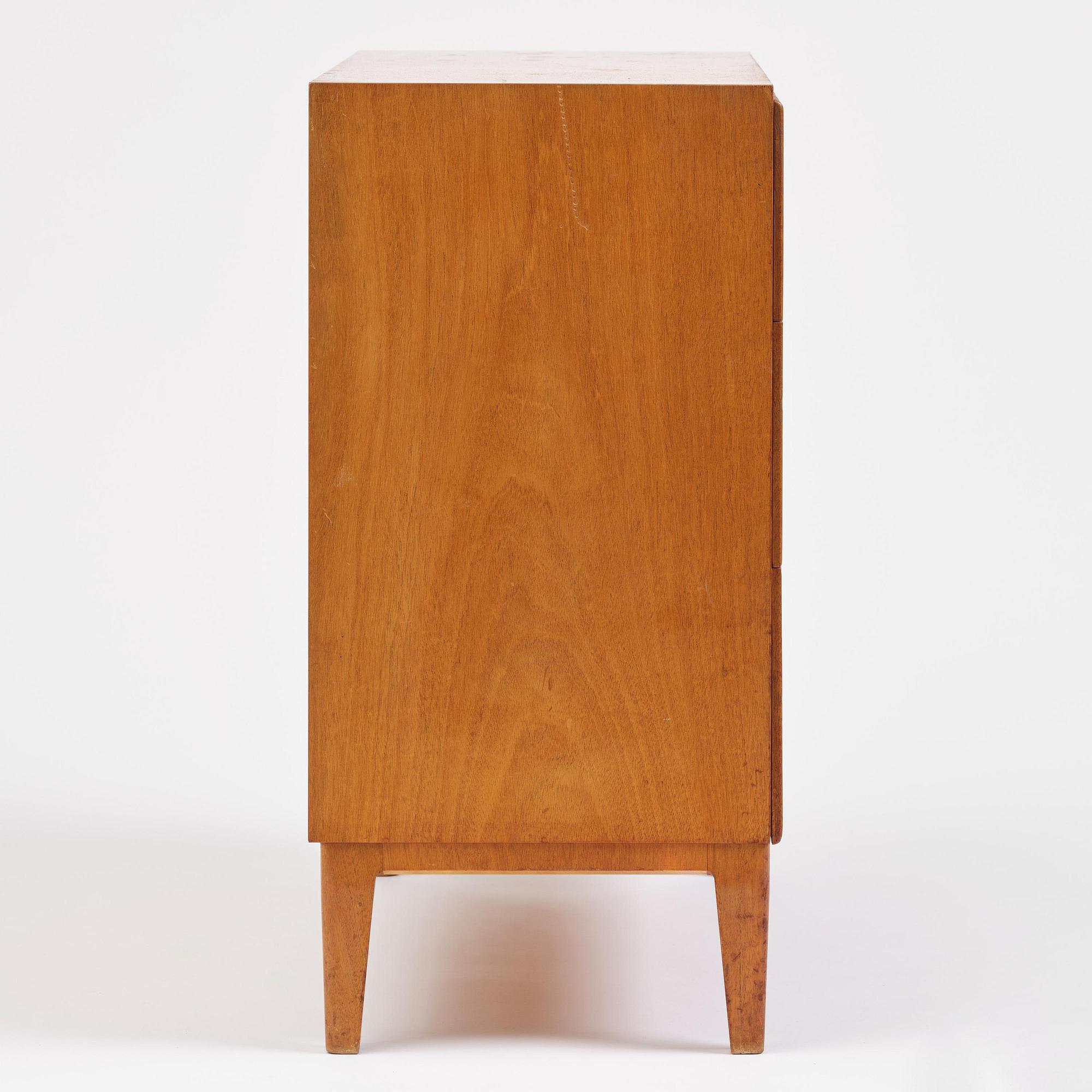 Nordiska Kompaniet, a rare "Anette" chest of drawers, Sweden, ca. 1944.