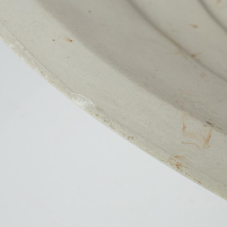 Stina Lindholm, concrete dish, Skulpturfabriken, Sweden.