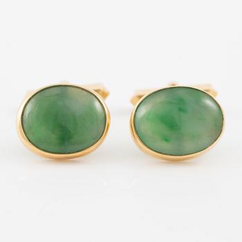 Manschettknappar, ett par, K.Torndals, 18K guld med cabochonslipad jadeit.