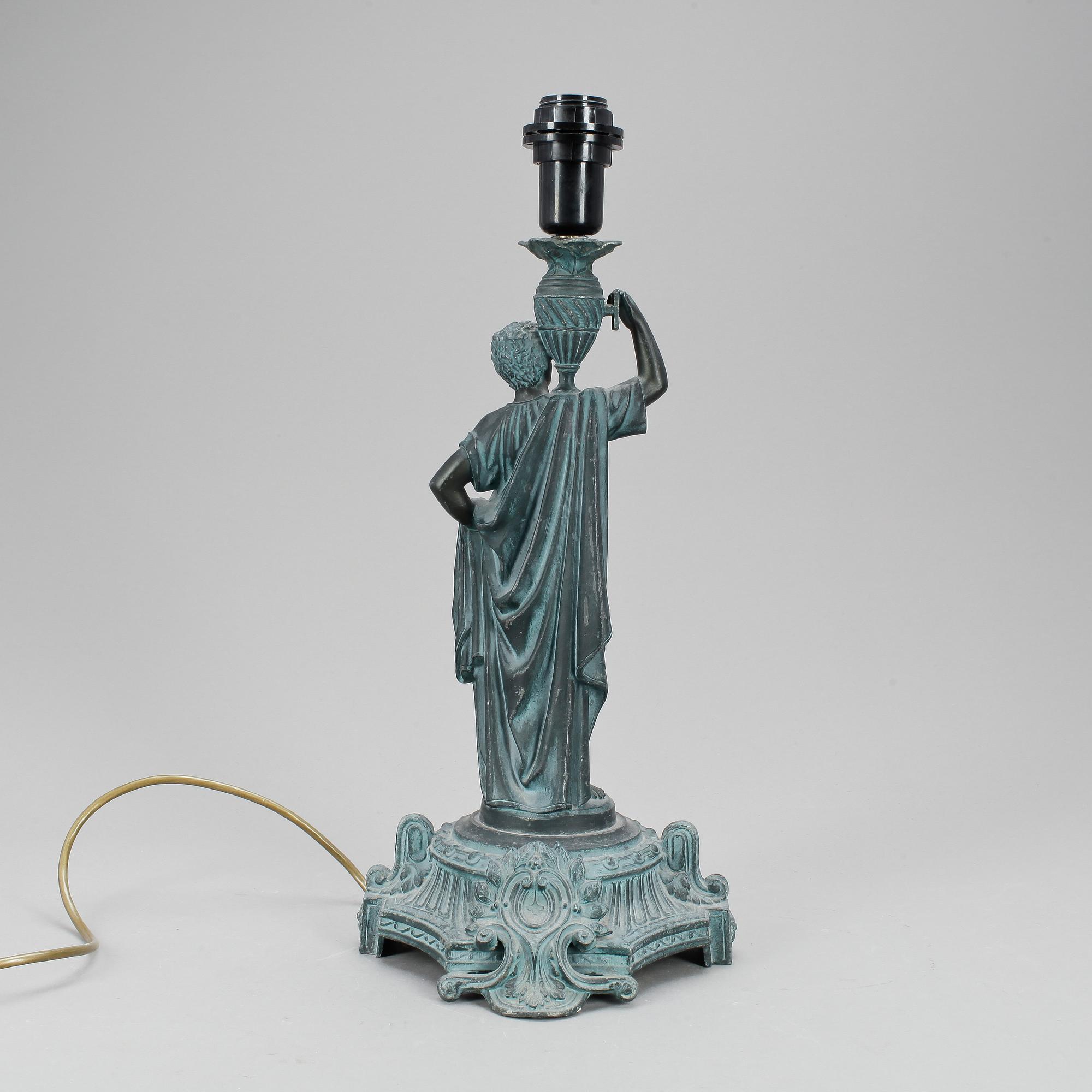 BORDSLAMPA, patinerad metall, 1900-tal.