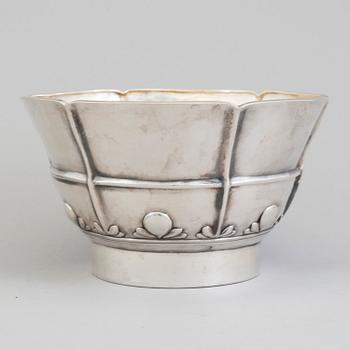 A Danish Art Nouveau sterling silver bowl, maker's mark Johan Rohde for A. Michelsen, Copenhagen 1919.