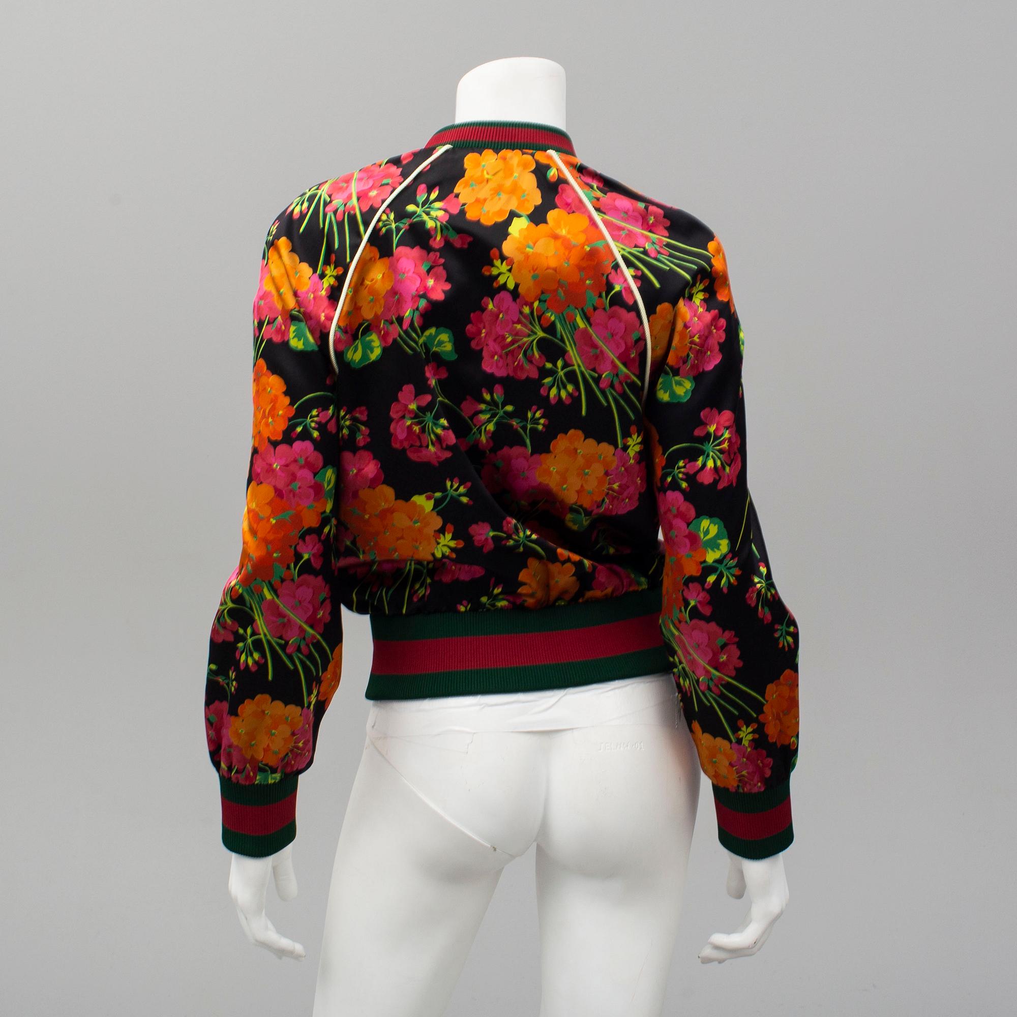 GUCCI, jacket, italien size 42.
