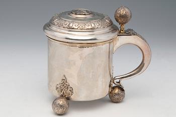 187. SILVER TANKARD.