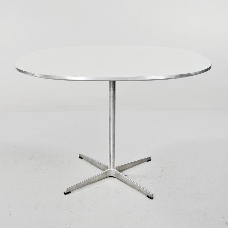 BORD, "Supercirkel", Piet Hein och Bruno Mathsson, Fritz Hansen 1987.