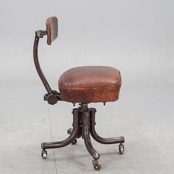 ARBETSSTOL, industri, 1900-talets första hälft.