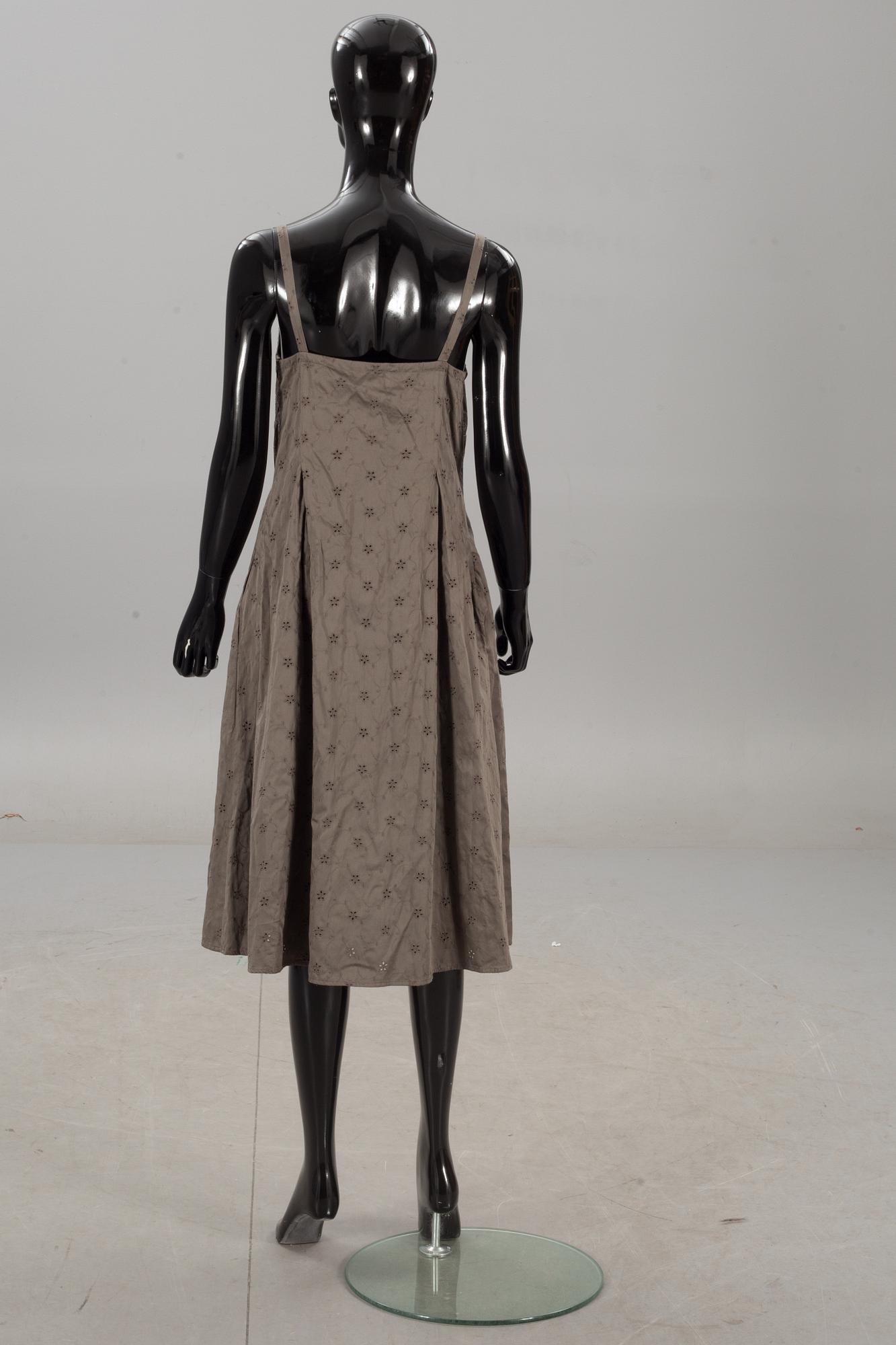 KLÄNNING, Burberry.
