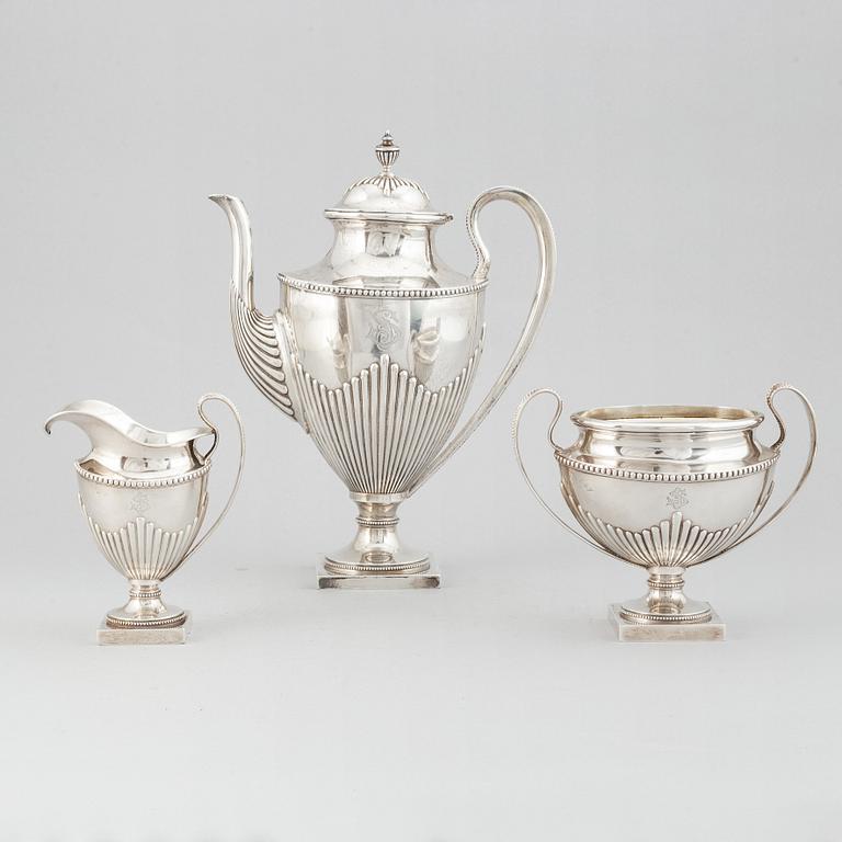 Kaffeservis, 3 delar, silver, gustaviansk stil, Suomen Kultasepät Oy, Åbo, Finland 1917.