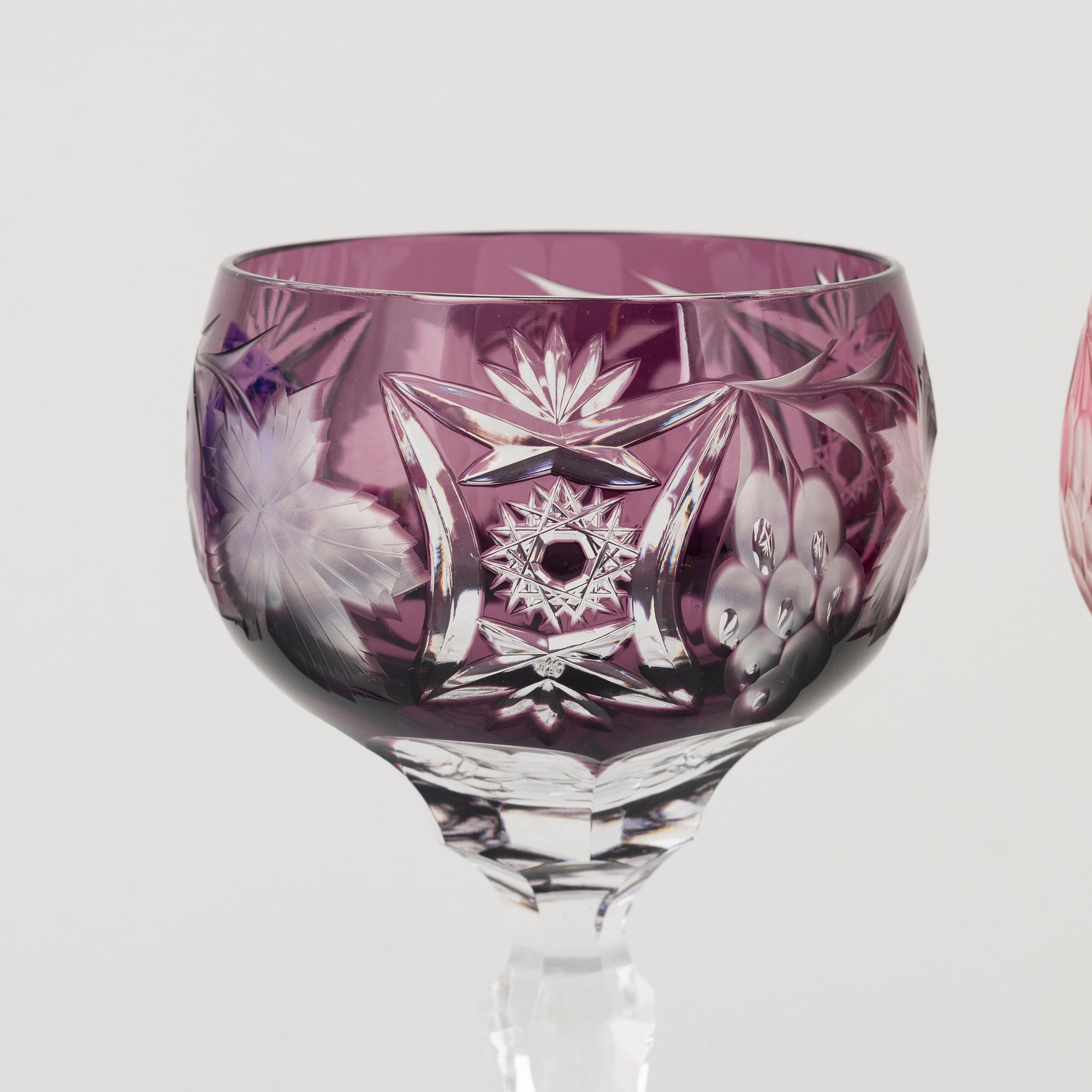 A set of 18 glasses, 20th century.