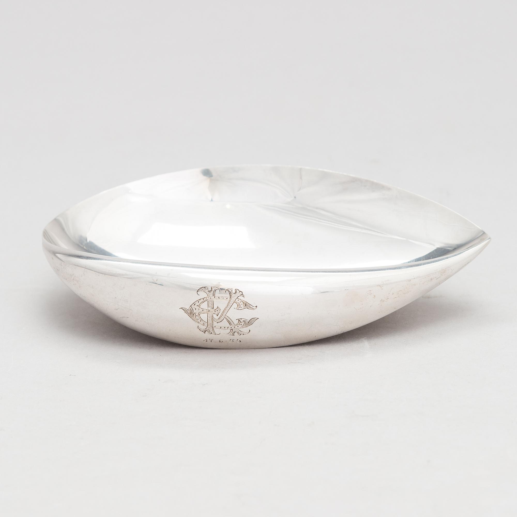 Tapio Wirkkala, skål, silver, "Lieve", stämplad TW, Kultakeskus, Tavastehus 1955.