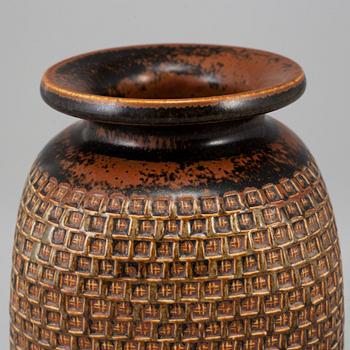 STIG LINDBERG, a stoneware vase, Gustavsberg studio, Sweden 1967.