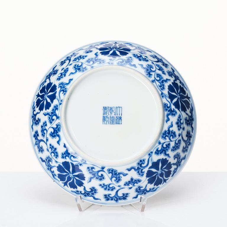 A blue and white lotus dish, Qing dynasty with Qianlong mark.