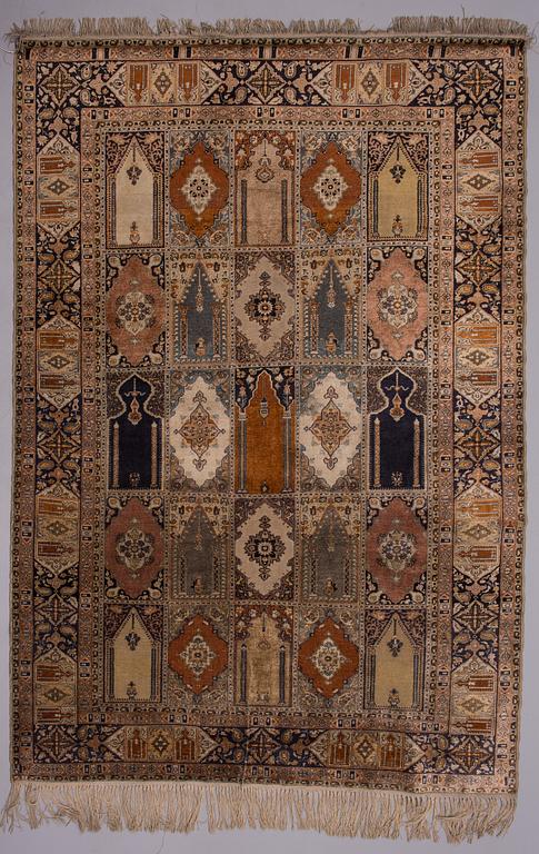 MATTA, Kayseri, silke, ca 220 x 151 cm.