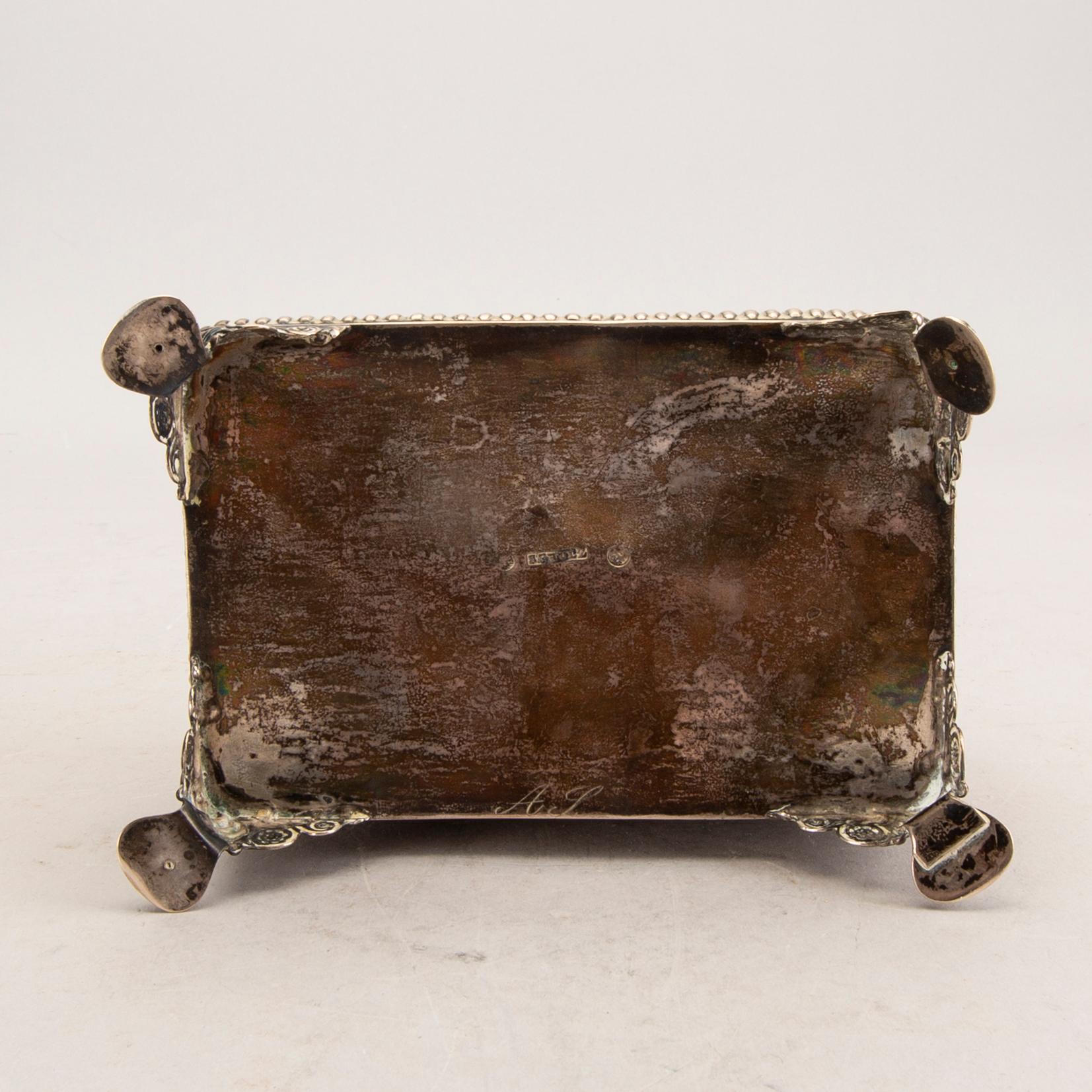 A 19th century probably German silver sugar bowl, weight 378 gr.