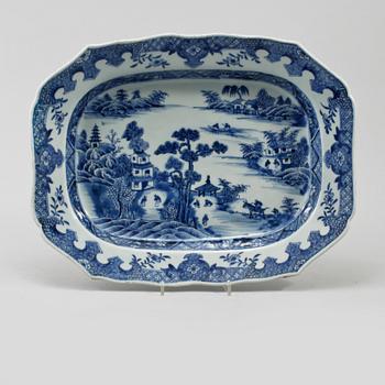 UNDERFAT, porslin, Kina, 1700-tal.