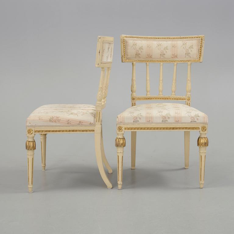 STOLAR, ett par, sengustavianska, omkring år 1800.