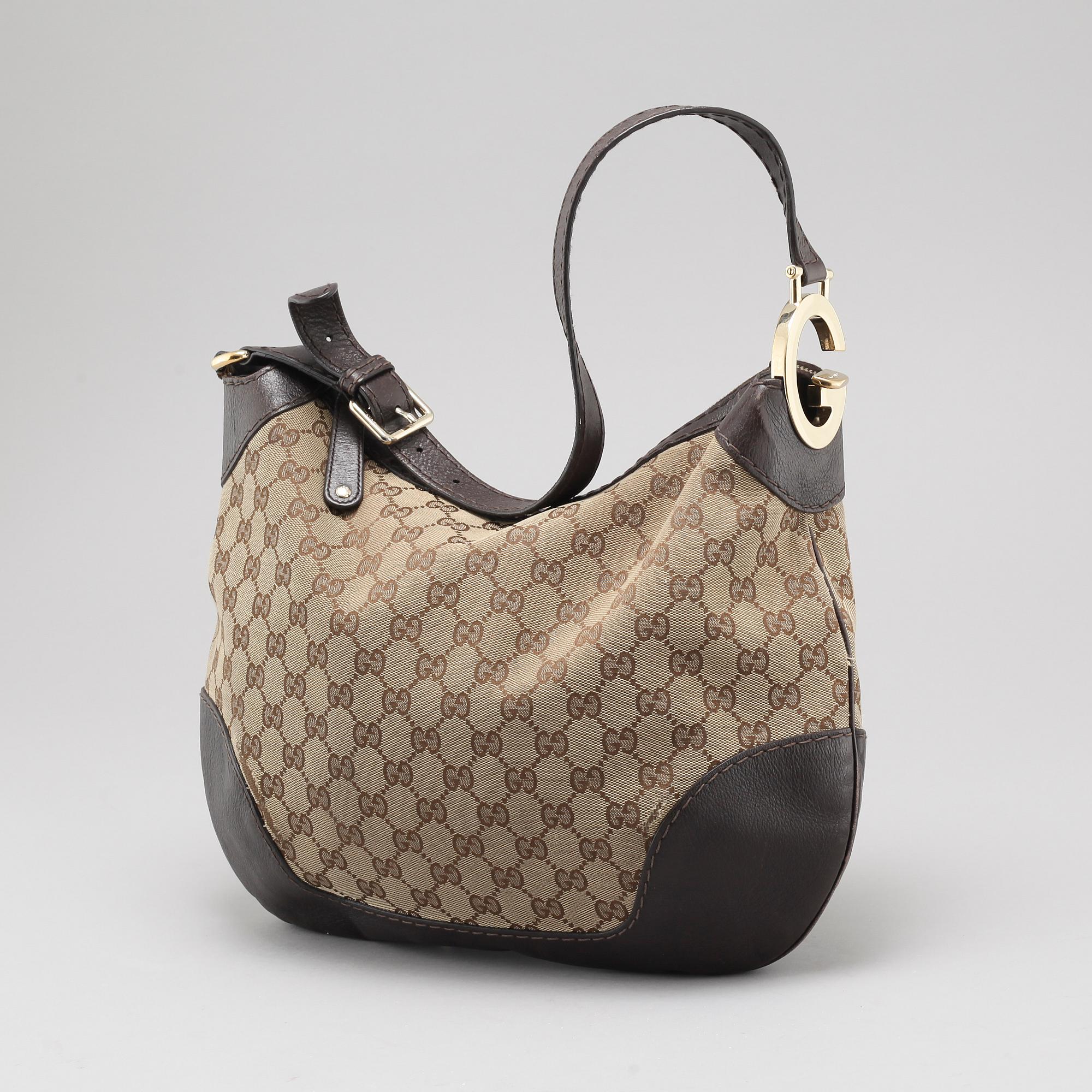 A Gucci bag, model "Charlotte Medium Hobo bag".